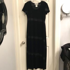 Jessica Howard velvet dress